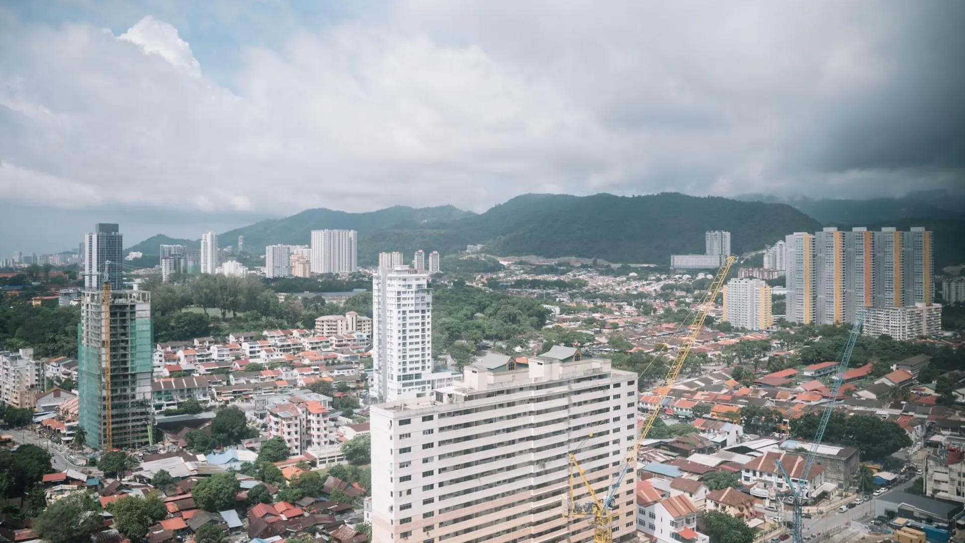 Apartment Seaview Infinity Pool 2Br 2Cp 8Pax Urban Suite George Town