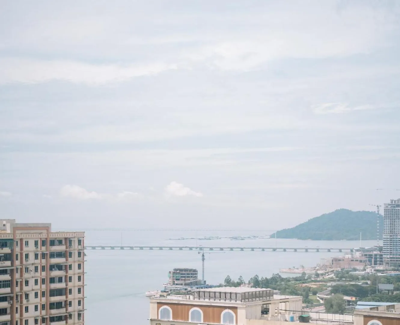 Seaview Infinity Pool 2Br 2Cp 8Pax Urban Suite George Town Malaysia