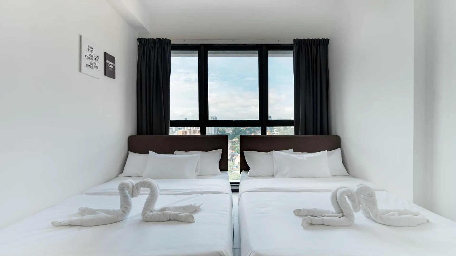 Apartment Seaview Infinity Pool 2Br 2Cp 8Pax Urban Suite George Town