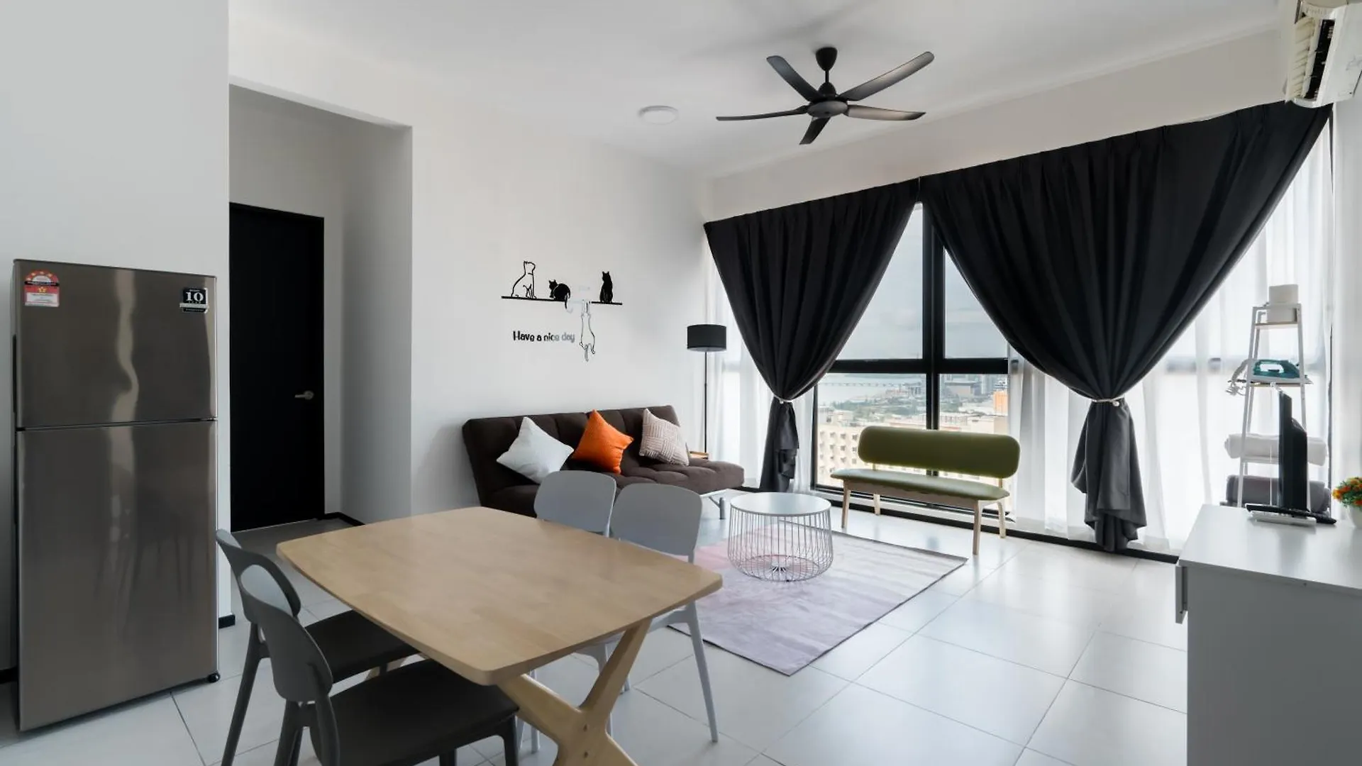 Apartment Seaview Infinity Pool 2Br 2Cp 8Pax Urban Suite George Town